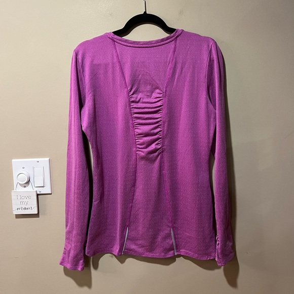 Marika Purple Athletic Top w/Thumb Holes & Flip Over Hand Warming Cuffs - Picture 10 of 14